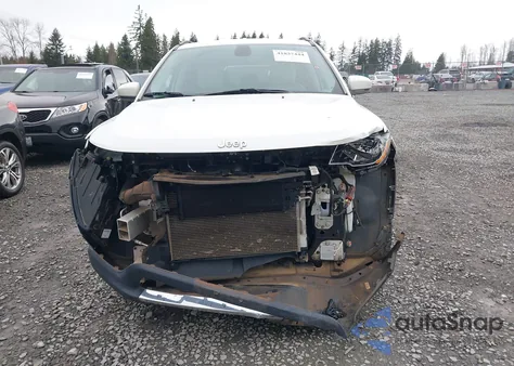 2020 Jeep Compass Limited 4X4 z USA, uszkodzony, nr VIN 3C4NJDCB5LT153584